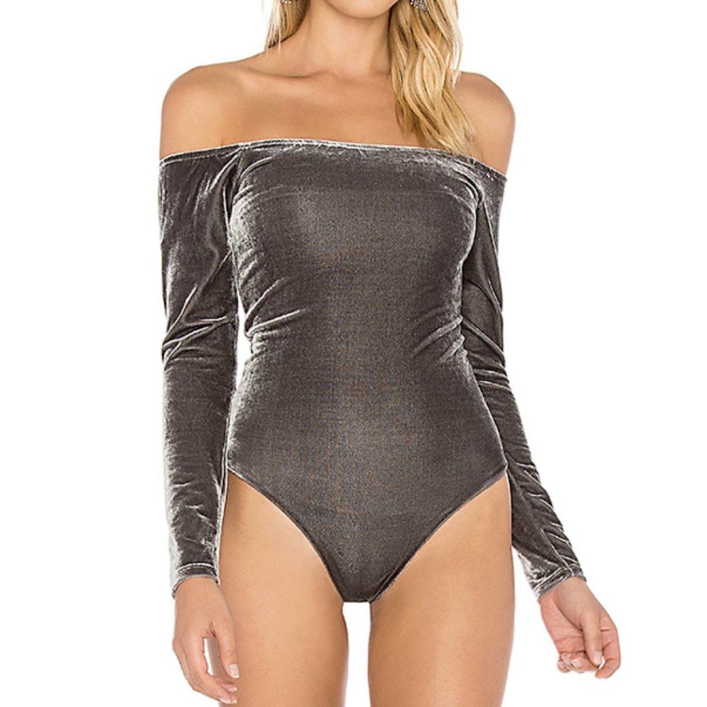 "Privacy Please" SIZE M off shoulder Bodysuit